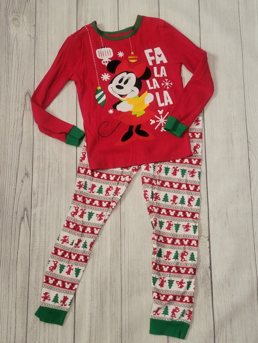 Disney Red and Green Minnie Mouse Holiday Pajama Set